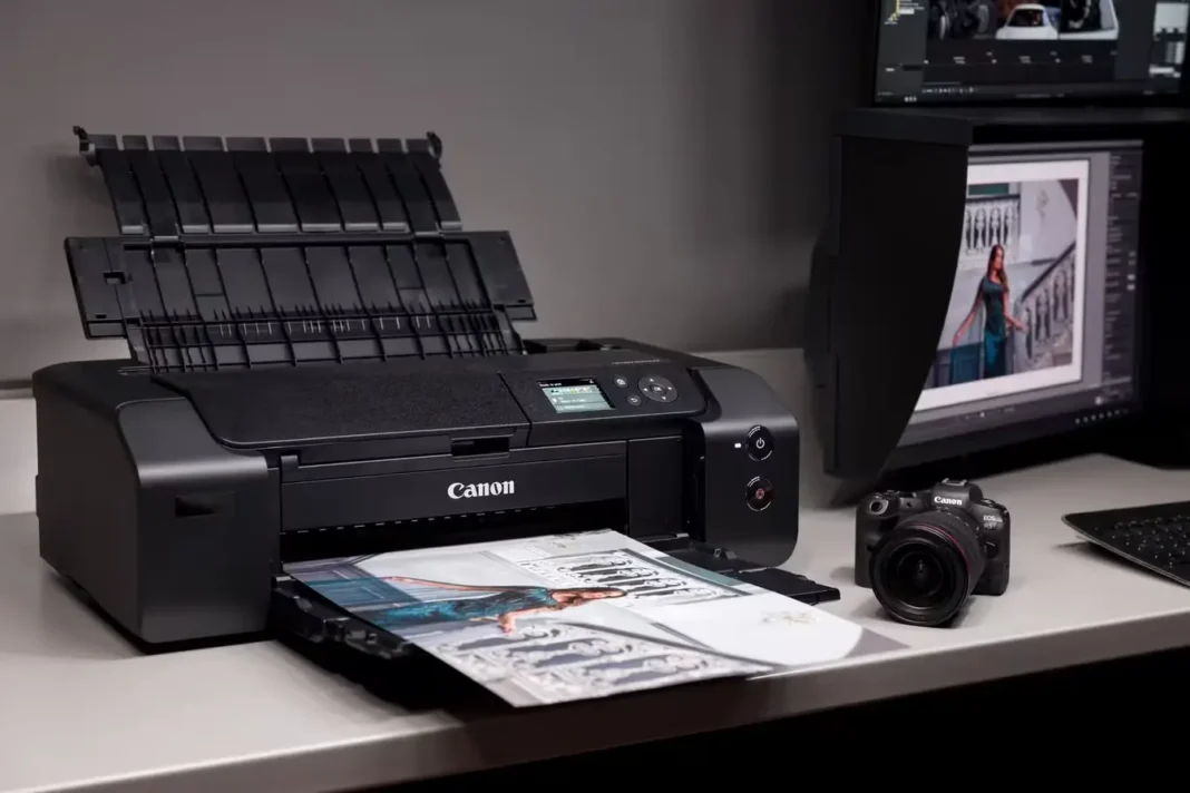 Canon imagePROGRAF PRO-310 mit ausgekappter Papierführung