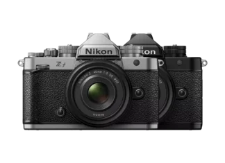 Nikon Z f silber